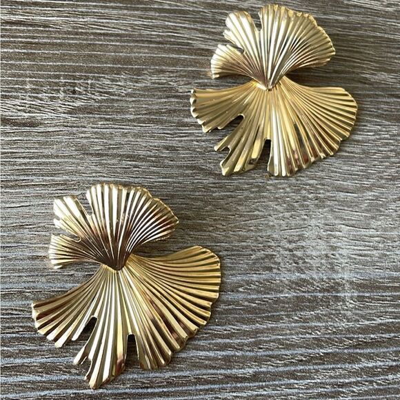 ZaraāstudāearringsāA288 - Picture 3 of 6